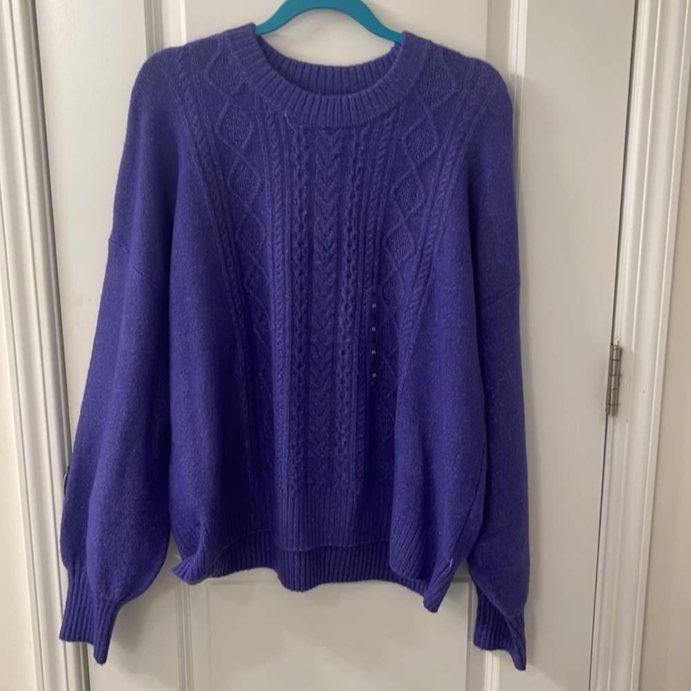 Gap sweater- super soft!
